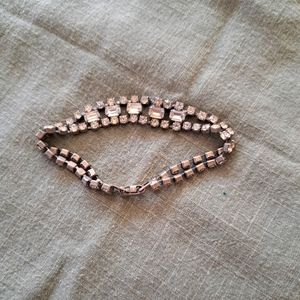 Vntg rhinestone bracelet.